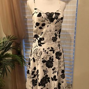 Black and white flower dress 👗
